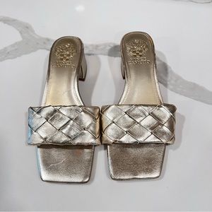 Vince Camuto Women’s Semtera Sandal Gold Metallic Block Heel‎ Sz 6 -FLAWED